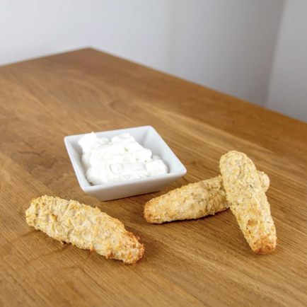 Leckerlis mit Trockenfutter und Käse